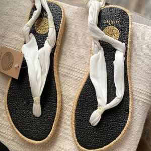 Sandals espadrilles with yoga mat sole